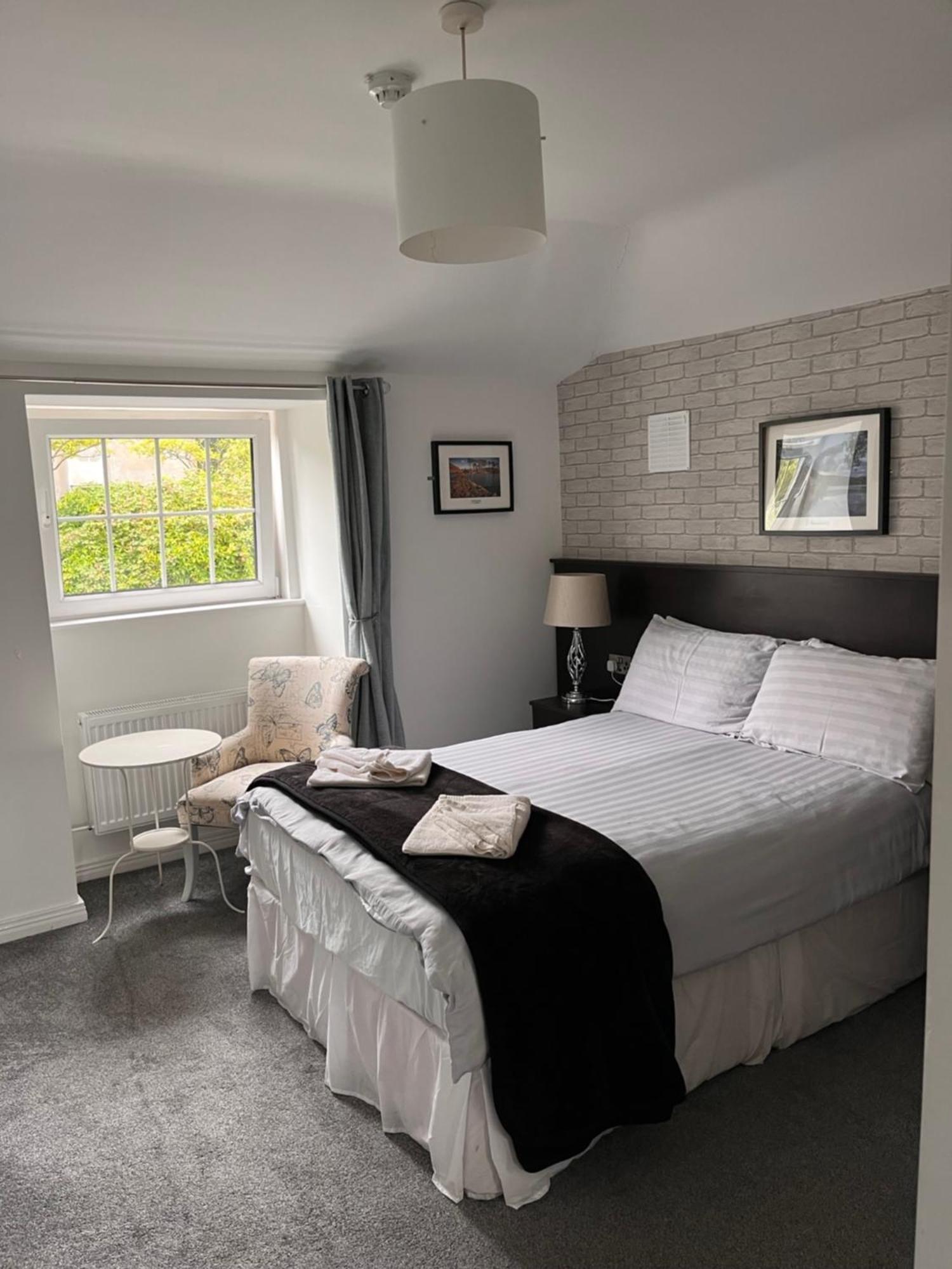 The Light House Hotel Galway Bilik gambar